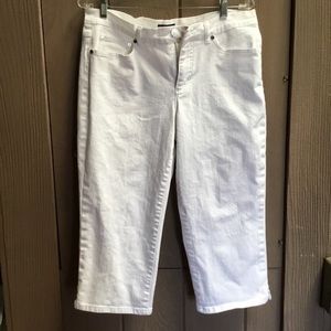 Chaps white cotton capris